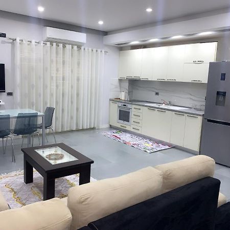 דירות Vlorë Apartament Dean מראה חיצוני תמונה