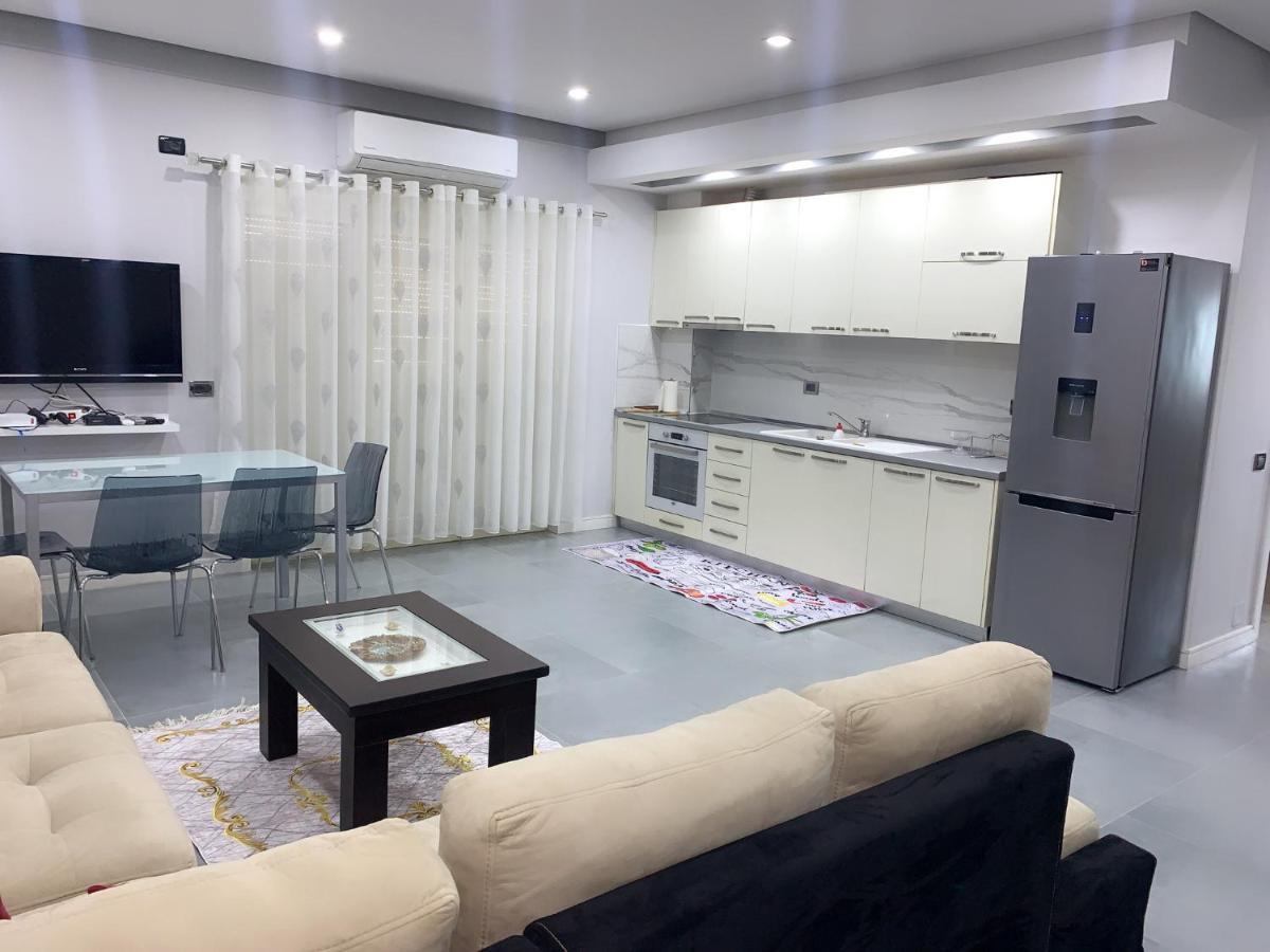 דירות Vlorë Apartament Dean מראה חיצוני תמונה